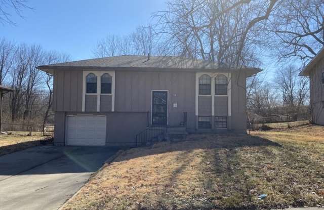 7601 East 119 Terrace - 7601 East 119th Terrace, Grandview, MO 64030