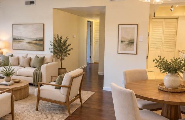10 Fairways Cir Gallery 1