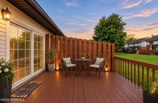 276 Longwood Drive Gallery 3