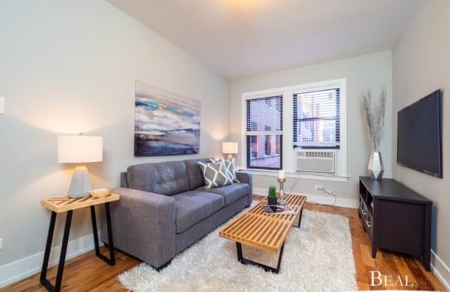 2908 N Mildred Ave 1V - 2908 North Mildred Avenue, Chicago, IL 60657
