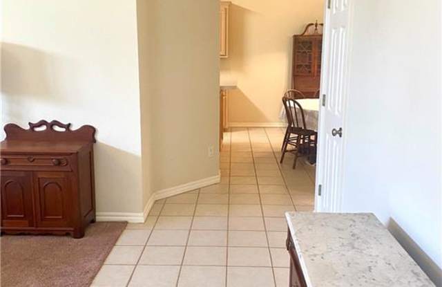 15524 Monarch Lane Gallery 3