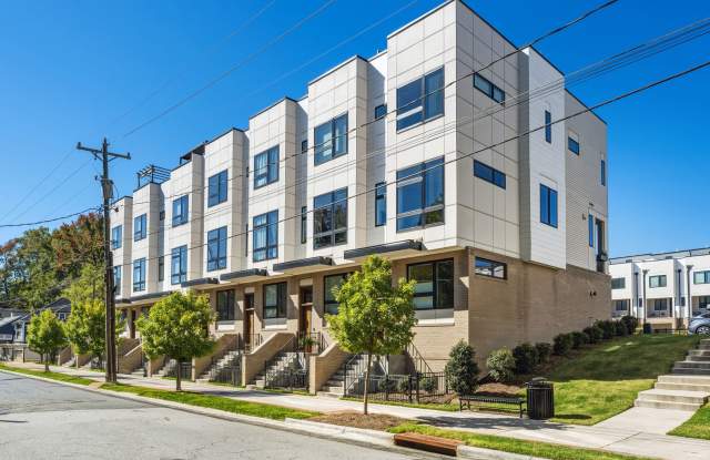 Immaculate Townhome near Downtown Durham with Stunning Rooftop Deck! photos photos