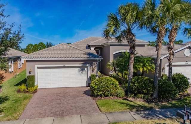 15644 AURORA LAKE Circle Gallery 2