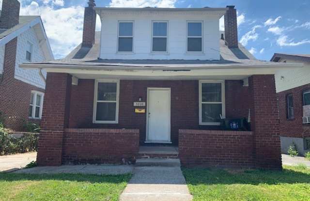 Gorgeous oversized 4 bedroom! Gallery 1