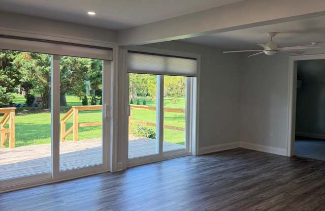 27473 SOUTHSIDE ISLAND CREEK Road Gallery 4