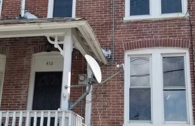 410 WOLF AVENUE - 410 Wolf Avenue, Chambersburg, PA 17201