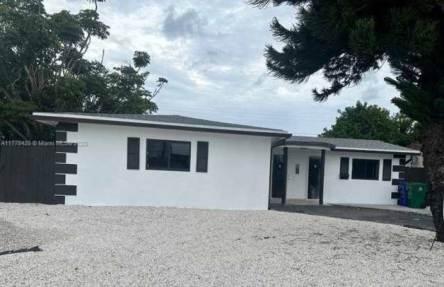 7905 Orleans St - 7905 Orleans Street, Miramar, FL 33023