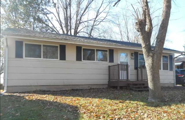 North End! 3 bed, 1 bath - 70 Pennsylvania Drive, Decatur, IL 62526