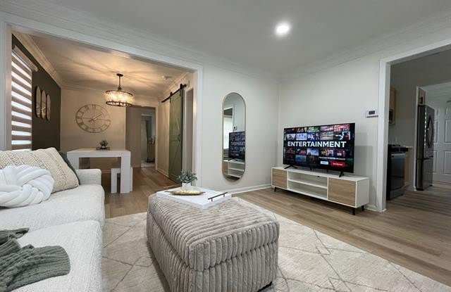 3338 PRAIRIE Avenue Gallery 2