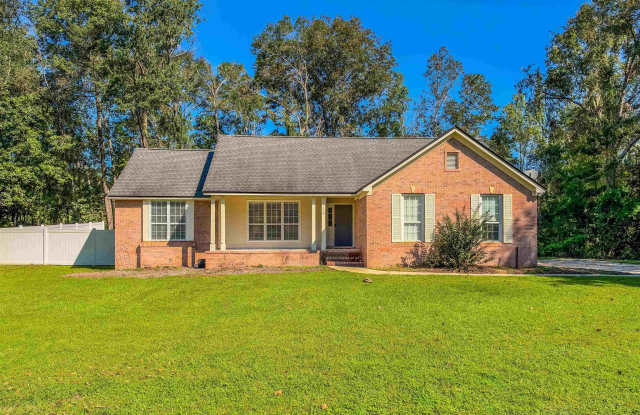 7833 Maclean Road Gallery 1