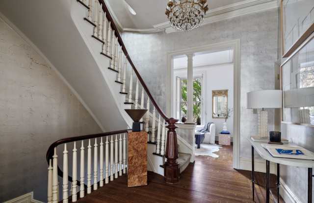 248 West 11th Street photos photos