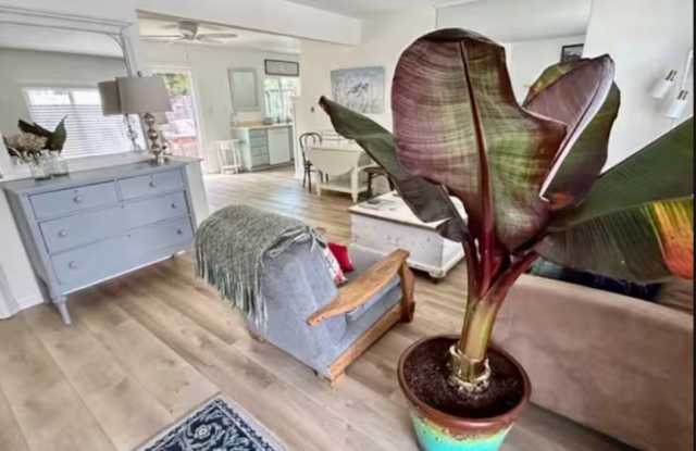 425 Coates Drive photos photos
