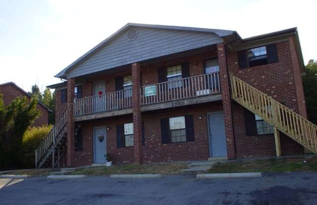 Comfortable 2 Bedroom Living with All Utilities Included on Oakcroft photos photos