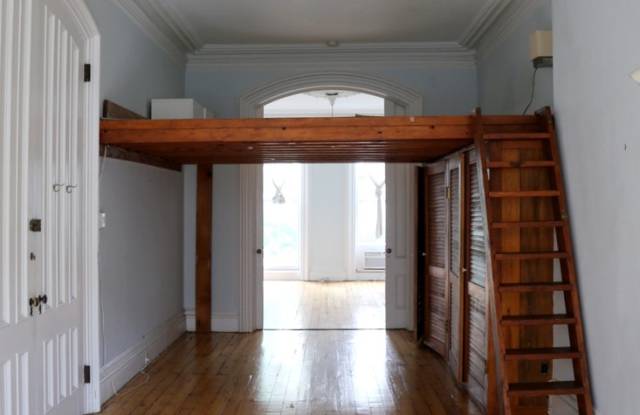 151 State Street Gallery 4