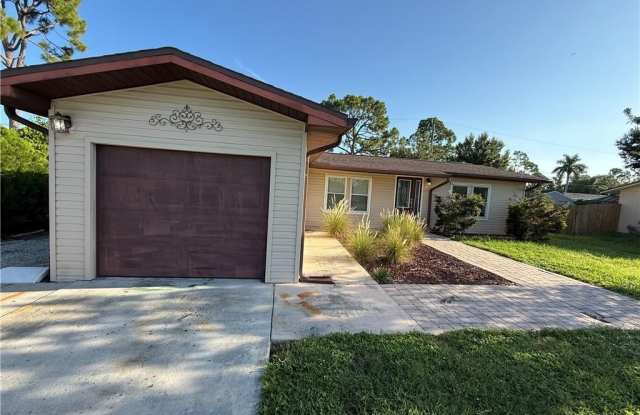 9169 Shaddock Rd E lot: 38 photos photos