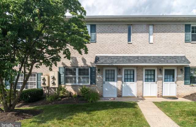 110 HAMPSTEAD DRIVE - 110 Hampstead Drive, Montgomery County, PA 19002