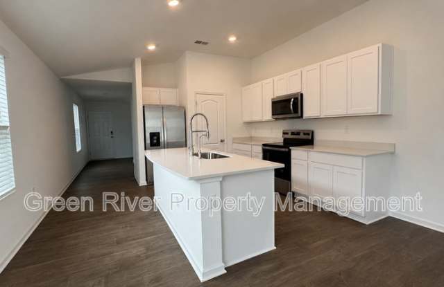 4285 Hemlock St Gallery 4