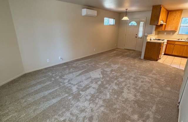 Northeast Santa Rosa 2 Bedroom 1.5 Bathroom Single Family Home with A/C Gallery 3