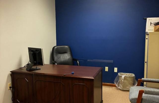 403 W LINCOLN Highway photos photos