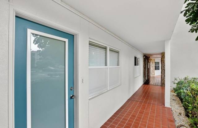 2003 Granada Drive unit: F1 photos photos