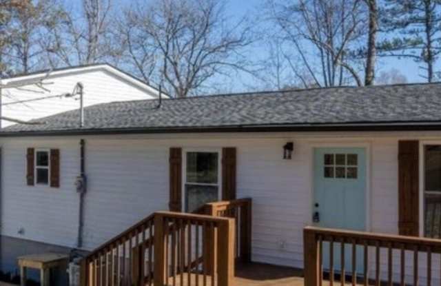 111 Hillwood Drive - 111 Hillwood Drive, Harriman, TN 37748