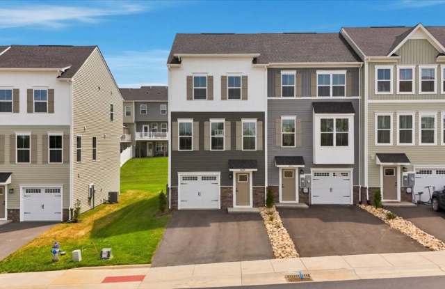 4617 Fountainbridge Court Gallery 1