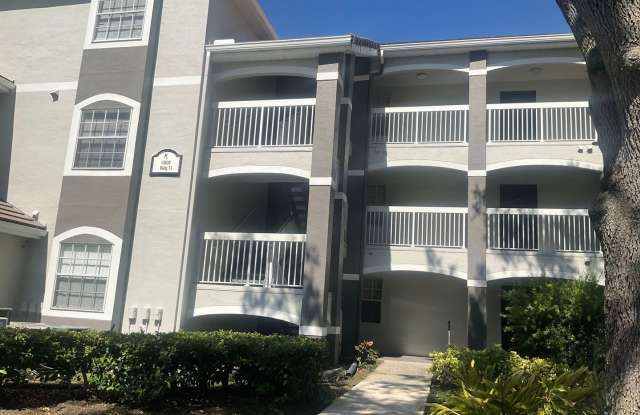 Hunters Creek - Gated Community 2/2 Condo - 13839 Fairway Island Drive, Hunters Creek, FL 32837