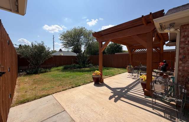 Spacious 3/2/2 + Office in Cooper ISD Gallery 3