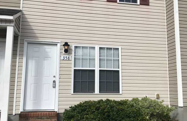 Beauty on Bracken! - 358 Bracken Place, Jacksonville, NC 28540