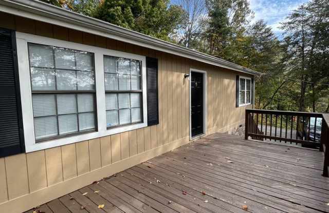 Secluded Hilltop Bungalow with Fenced Yard  Front Deck - 462 Sevier Street, Middle Valley, TN 37343