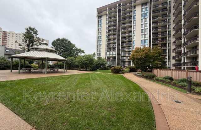5300 Holmes Run Parkway Gallery 1