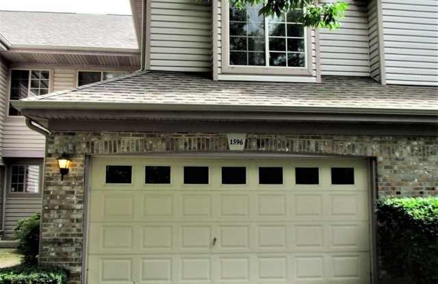 1596 N Saint Marks Place photos photos