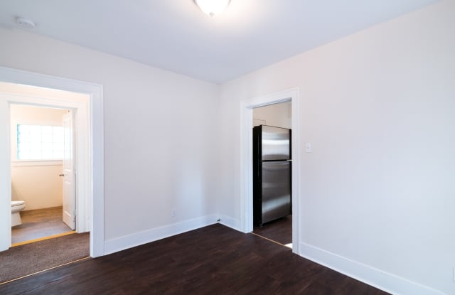 5206 Avenue H Gallery 3