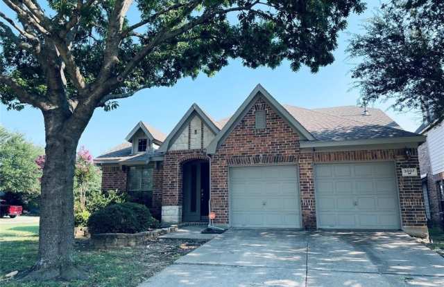 3007 Pinecrest Drive photos photos