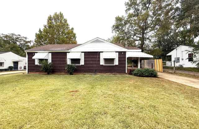 ** 3 Bed 2 Bath located off Narrow Lane rd ** Call 334-366-9198 to schedule a self tour - 2040 Mona Lisa Drive, Montgomery, AL 36111 ** 3 Bed 2 Bath located off Narrow Lane rd ** Call 334-366-9198 to schedule a self tour - 2040 Mona Lisa Drive, Montgomery, AL 36111
