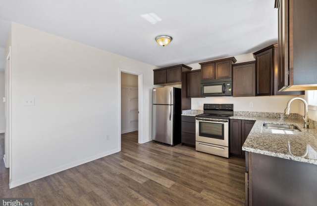 54 HERITAGE Court Gallery 4