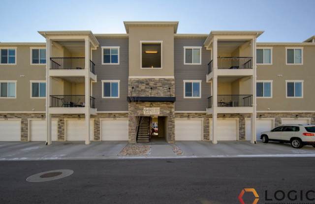Beautiful 3 Bedroom Condo in Amazing Lehi Location! - 3679 West 1530 North, Lehi, UT 84043