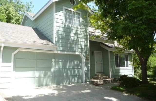 Three Bedroom Home Available For Rent in Niwot photos photos
