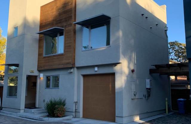 Modern 2 Bed / 1.5 Bath Home w/ Rooftop Deck; Garage w/ EV Outlet Gallery 1