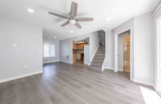 Charming Townhome with Private Outdoor Space - 1454 Deauville Place, Costa Mesa, CA 92626