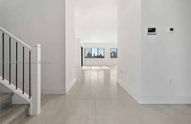 2391 SW 123rd Ter Gallery 3