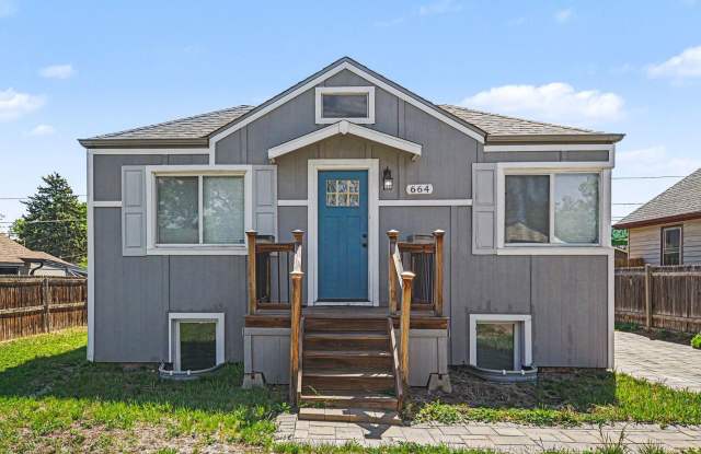Updated House Available in Westwood-4 bedroom 2 bathroom! photos photos Updated House Available in Westwood-4 bedroom 2 bathroom! photos photos