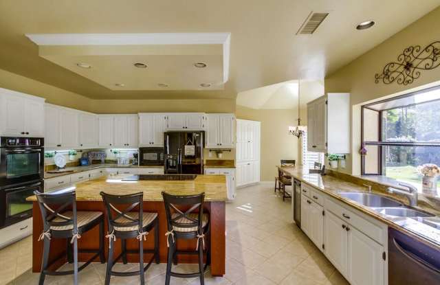 15980 Crown Valley Road Gallery 4