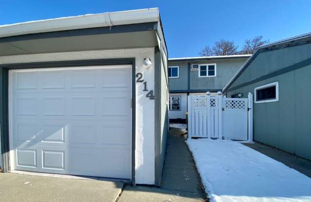 3 Bed 1 Bath Townhome - 1 MONTH FREE ON SIGNED 15 MONTH LEASE! - 214 5th Street Northwest, West Fargo, ND 58078