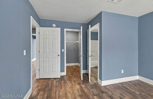 206 Red Bud Court Gallery 4
