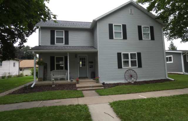107 Pearl Street - 107 Pearl Street, Boscobel, WI 53805