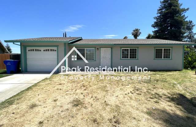 Updated 3bd/1ba Elk Grove Home with Large Yard! photos photos