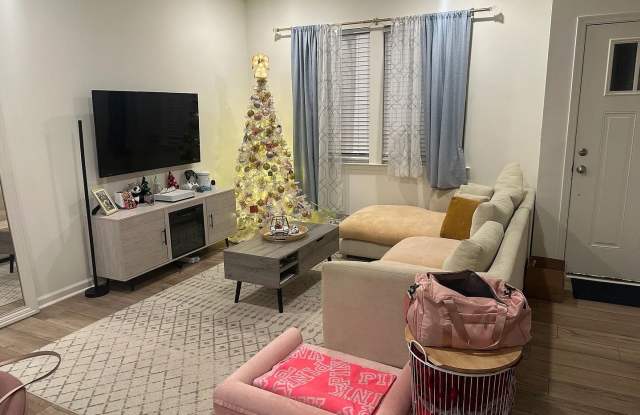 Room in 3 Bedroom Home in Raleigh photos photos
