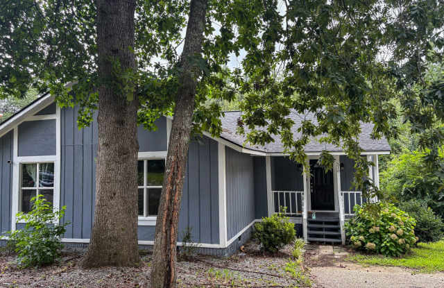 3 Bedroom 2 Bathroom Home with Large Deck- Pets Allowed! photos photos