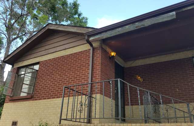 2 Bedroom 1 Bathroom in East Denver Available NOW! - 1786 Boston Street, Aurora, CO 80010 2 Bedroom 1 Bathroom in East Denver Available NOW! - 1786 Boston Street, Aurora, CO 80010